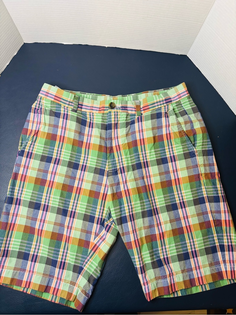 Brooks Brothers Multicolor Plaid Chino Shorts flat front sz 33 preppy golf